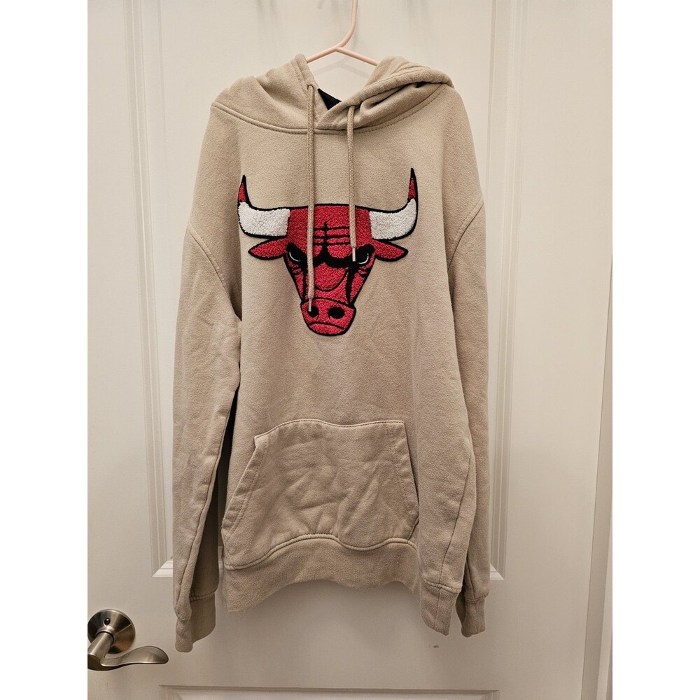 Ultra Game NBA Chicago Bulls Fleece Hoodie Mens XS Tan Beige Chenille Logo